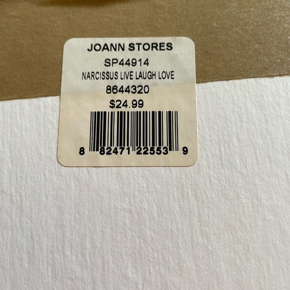 NWT. Picture - Picture 3 of 4